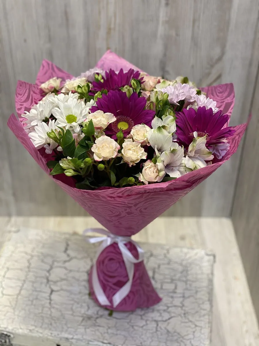Букет с герберой и кустовой розой №16