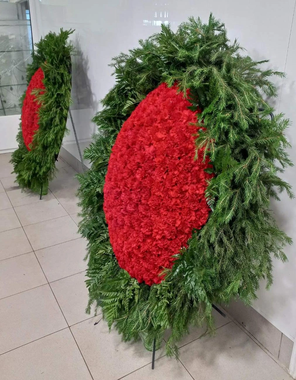 Венок из гвоздик (300шт)