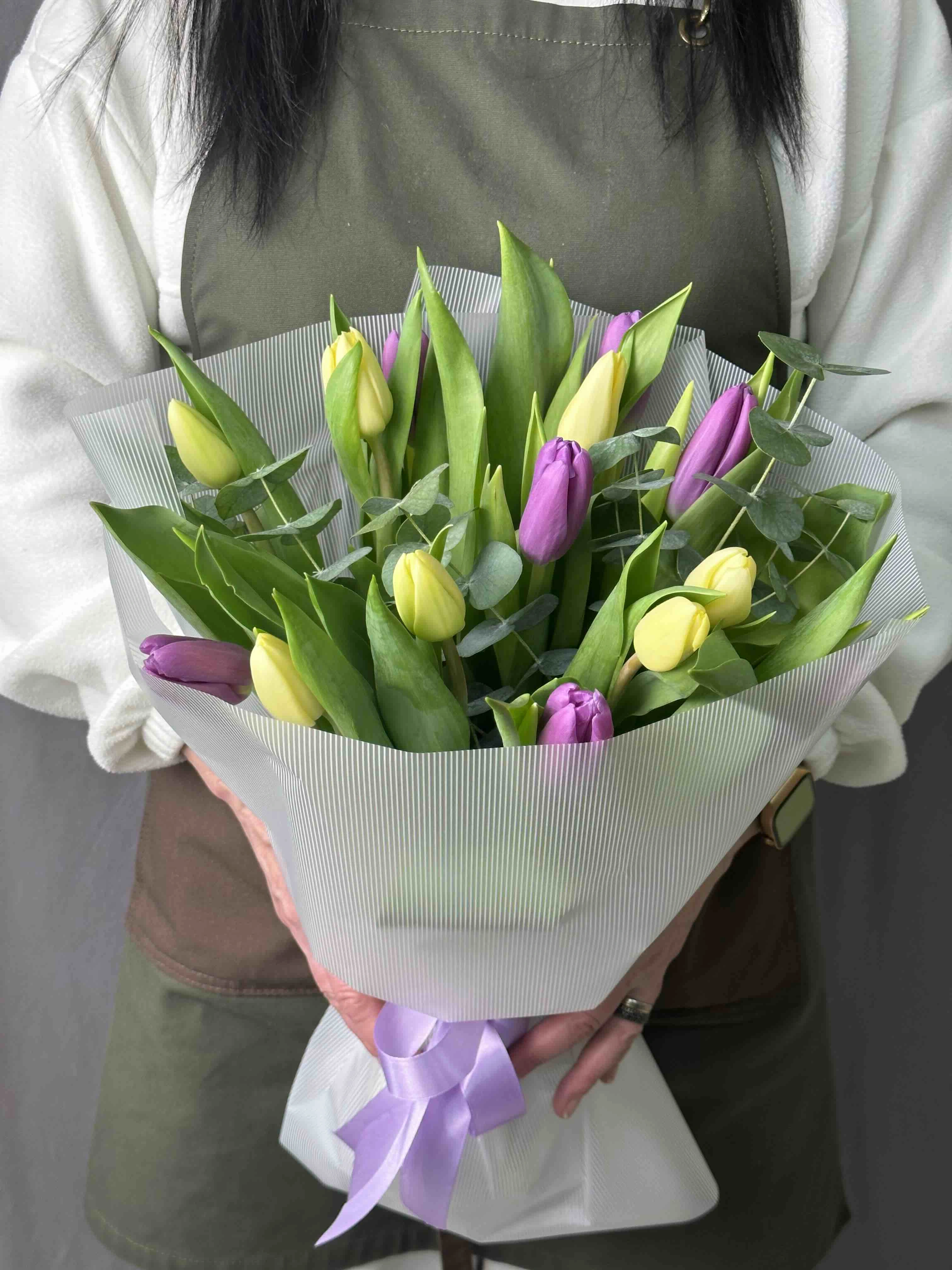 Монобукет из 15 тюльпанов