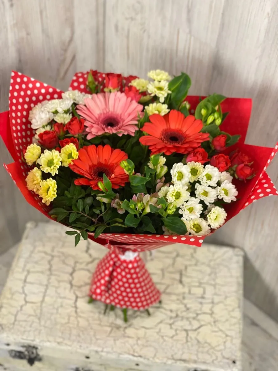 Букет с сантини и герберами №42