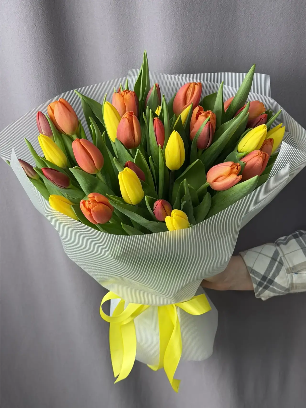 Монобукет из 31 тюльпана