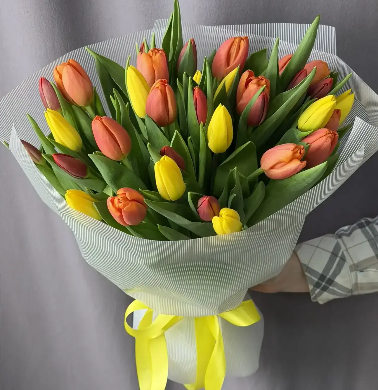 Монобукет из 31 тюльпана